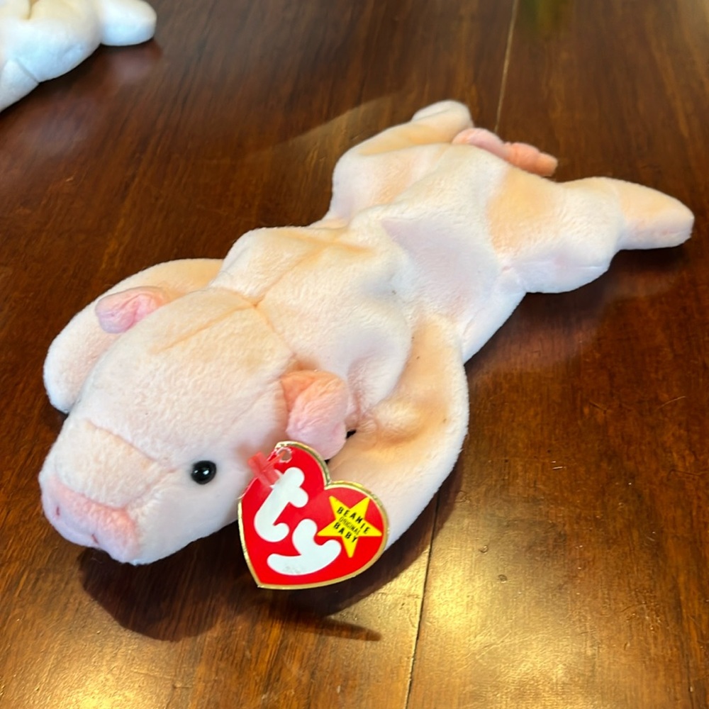 Original Ty Beanie Baby “Squealer”
